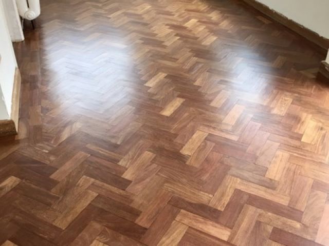 classic-floor-cleaning (39)-kireth-ai